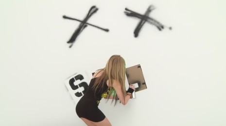 bscap0512 - Avril Lavigne - Smile - Behind the scene - Part 2