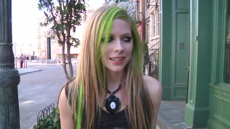 bscap0744 - Avril Lavigne - Smile - Behind the scene - Part 2