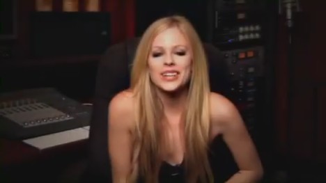 bscap0012 - Special Message from Avril - South America Black Star Tour 01