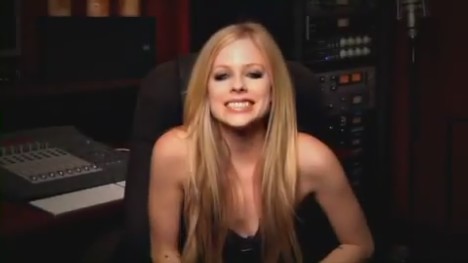 bscap0013 - Special Message from Avril - South America Black Star Tour 01