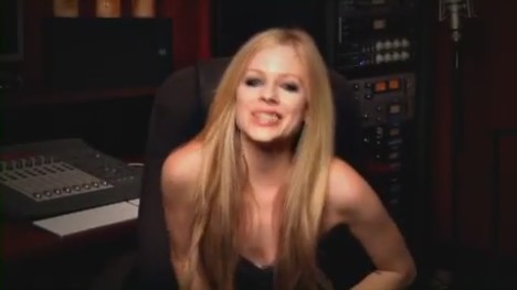 bscap0016 - Special Message from Avril - South America Black Star Tour 01