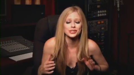 bscap0068 - Special Message from Avril - South America Black Star Tour 01