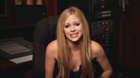 bscap0071 - Special Message from Avril - South America Black Star Tour 01