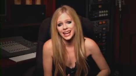 bscap0074 - Special Message from Avril - South America Black Star Tour 01