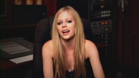 bscap0125 - Special Message from Avril - South America Black Star Tour 01