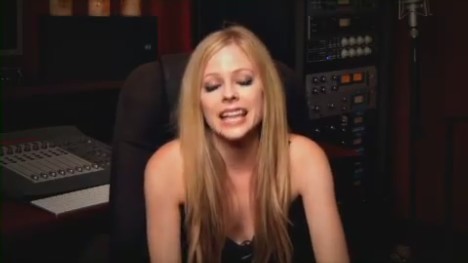 bscap0132 - Special Message from Avril - South America Black Star Tour 01