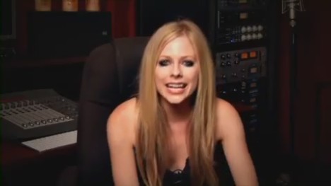 bscap0153 - Special Message from Avril - South America Black Star Tour 01