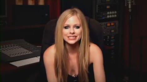 bscap0167 - Special Message from Avril - South America Black Star Tour 01
