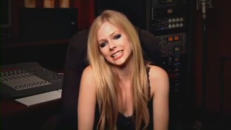 bscap0298 - Special Message from Avril - South America Black Star Tour 01