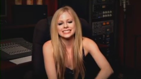 bscap0356 - Special Message from Avril - South America Black Star Tour 02