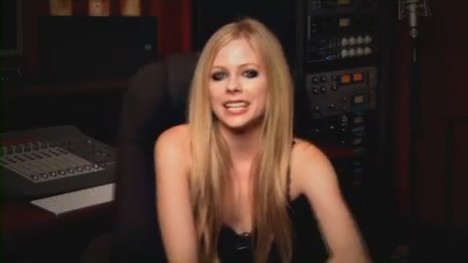 bscap0525 - Special Message from Avril - South America Black Star Tour 02