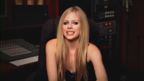 bscap0530 - Special Message from Avril - South America Black Star Tour 02