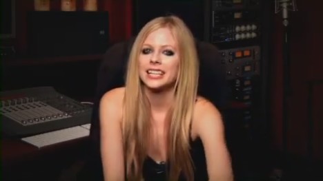 bscap0533 - Special Message from Avril - South America Black Star Tour 02