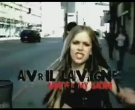 bscap0146 - Avril Lavigne - Under My Skin Album Commercial