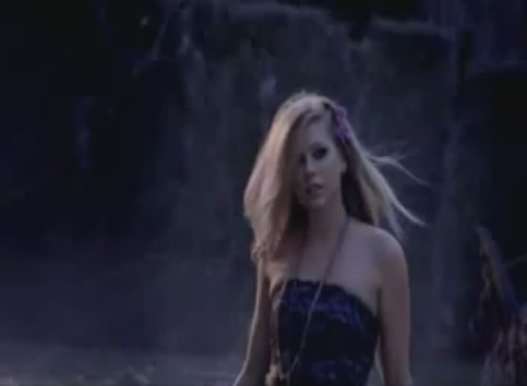 bscap0745 - Forbidden Rose - Avril Lavigne fragrance - COMMERCIAL