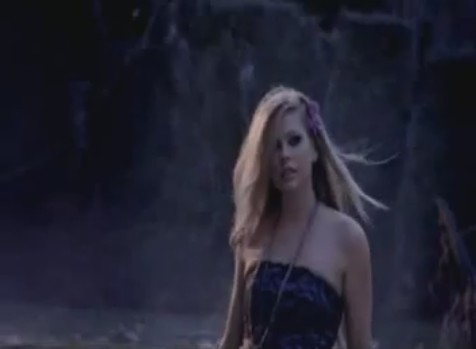 bscap0746 - Forbidden Rose - Avril Lavigne fragrance - COMMERCIAL