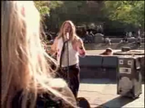 bscap0891 - Avril Lavigne TV Commercial
