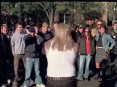 bscap0918 - Avril Lavigne TV Commercial