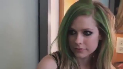 bscap0010 - Avril Lavigne backstage interview on Oprah - part 1