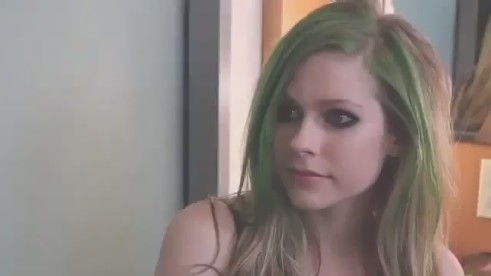 bscap0497 - Avril Lavigne backstage interview on Oprah - part 1