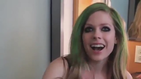 bscap0533 - Avril Lavigne backstage interview on Oprah - part2