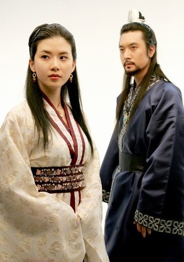20050811 - Imbracamintea coreenilor din diferite perioade