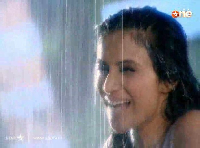 cYsiB - DILL MILL GAYYE KaSh As ArSh Panchgani Rain Scene Caps I