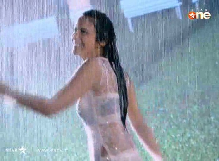 KFSRq - DILL MILL GAYYE KaSh As ArSh Panchgani Rain Scene Caps I