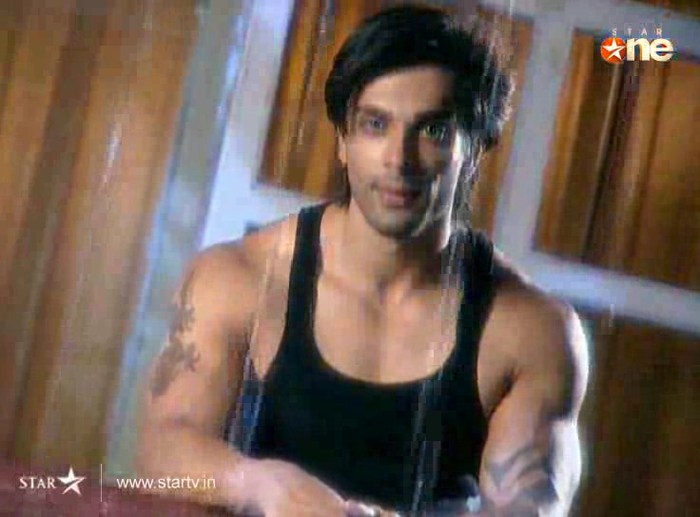 kOHaU - DILL MILL GAYYE KaSh As ArSh Panchgani Rain Scene Caps I