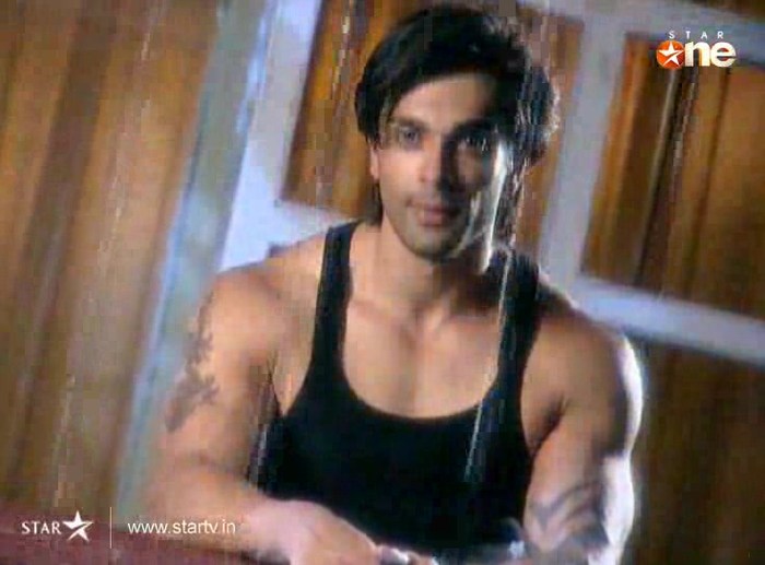 Mkthh - DILL MILL GAYYE KaSh As ArSh Panchgani Rain Scene Caps I