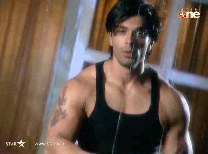 TDtBX - DILL MILL GAYYE KaSh As ArSh Panchgani Rain Scene Caps I