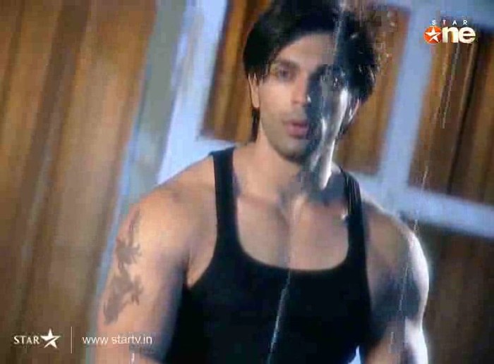 vopvy - DILL MILL GAYYE KaSh As ArSh Panchgani Rain Scene Caps I