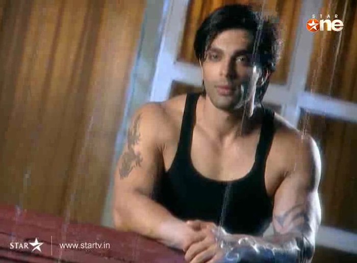 ZHOkQ - DILL MILL GAYYE KaSh As ArSh Panchgani Rain Scene Caps I