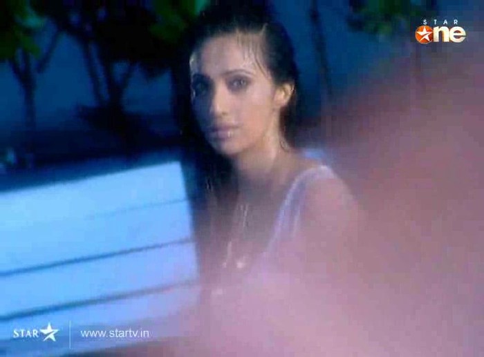 2HOKG - DILL MILL GAYYE KaSh As ArSh Panchgani Rain Scene Caps I