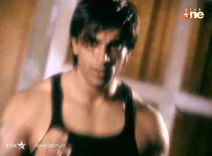 1vDvI - DILL MILL GAYYE KaSh As ArSh Panchgani Rain Scene Caps I