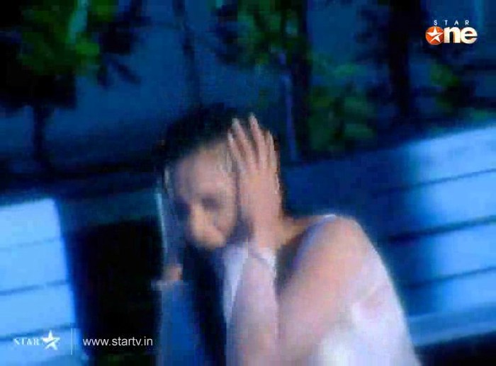 2Kyib - DILL MILL GAYYE KaSh As ArSh Panchgani Rain Scene Caps I