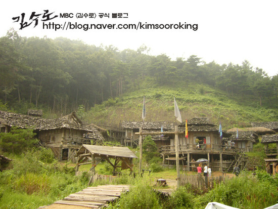 p1060292_kimsooroking[1] - Kim Suro Regele De Fier 2
