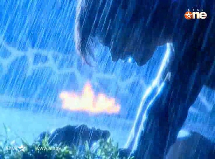 iGMmK - DILL MILL GAYYE KaSh As ArSh Panchgani Rain Scene Caps I