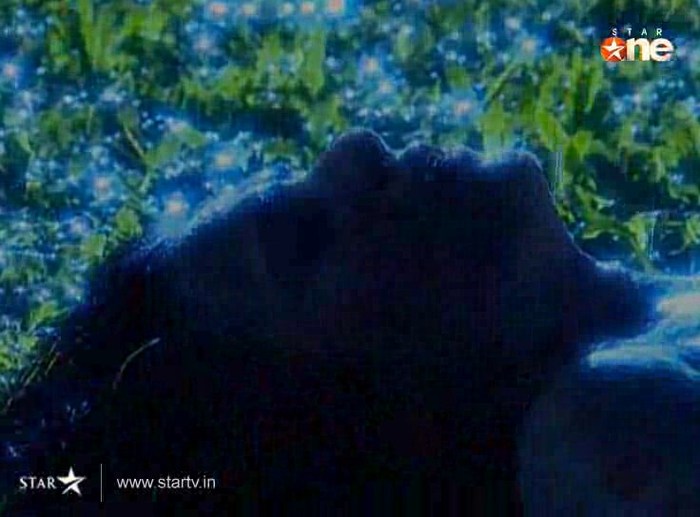 QIQHm - DILL MILL GAYYE KaSh As ArSh Panchgani Rain Scene Caps I