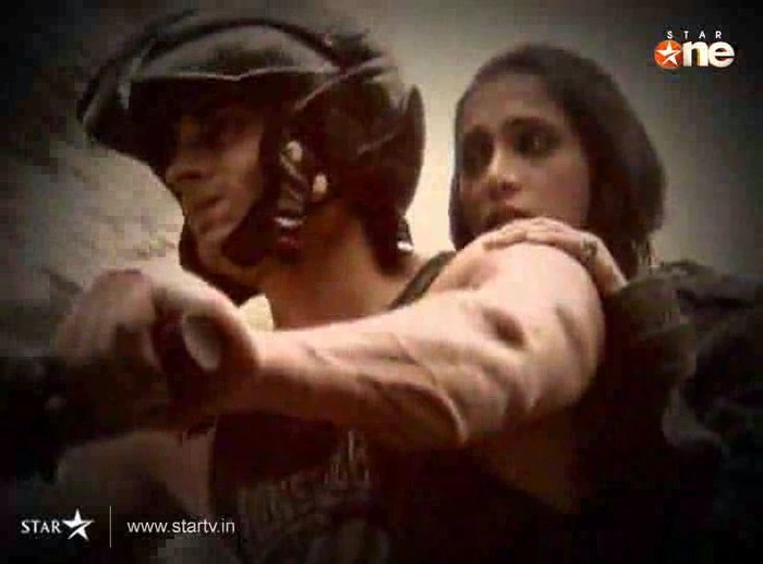 uti86 - DILL MILL GAYYE KaSh As ArSh Panchgani Rain Scene Caps I