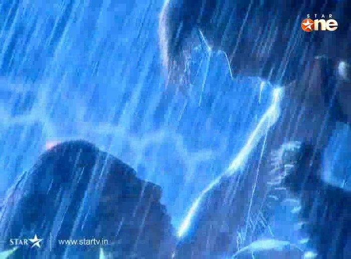 hktJf - DILL MILL GAYYE KaSh As ArSh Panchgani Rain Scene Caps I