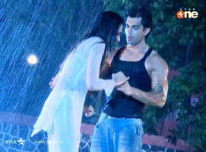 ueFqK - DILL MILL GAYYE KaSh As ArSh Panchgani Rain Scene Caps I