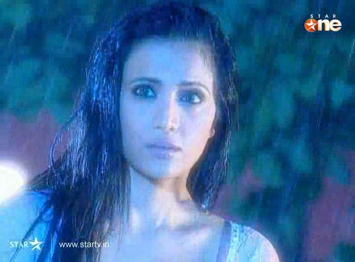 bJSWq - DILL MILL GAYYE KaSh As ArSh Panchgani Rain Scene Caps I