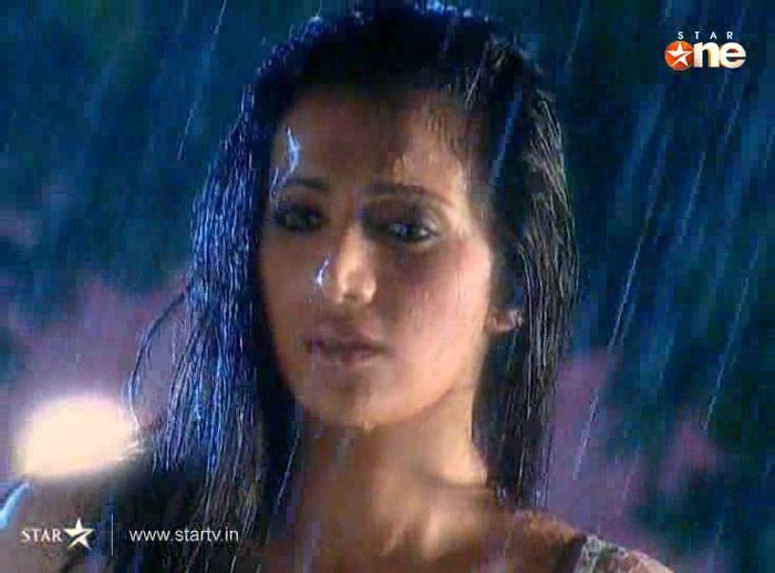 bm7It - DILL MILL GAYYE KaSh As ArSh Panchgani Rain Scene Caps I