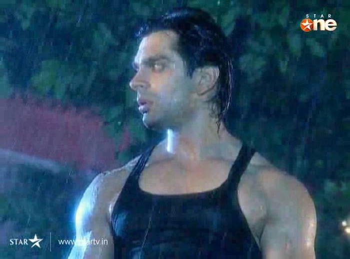 EoARO - DILL MILL GAYYE KaSh As ArSh Panchgani Rain Scene Caps I