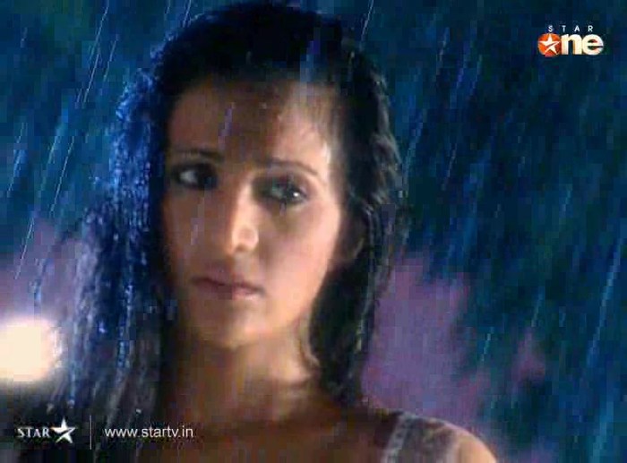 Gi5SD - DILL MILL GAYYE KaSh As ArSh Panchgani Rain Scene Caps I