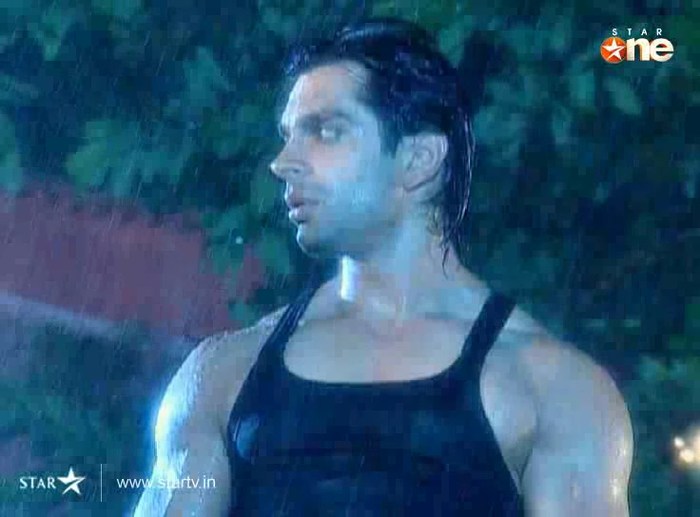 okImc - DILL MILL GAYYE KaSh As ArSh Panchgani Rain Scene Caps I