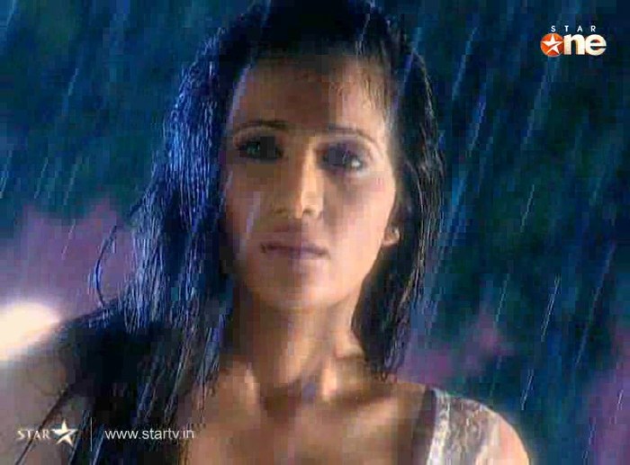 PMjpE - DILL MILL GAYYE KaSh As ArSh Panchgani Rain Scene Caps I