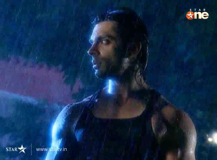 VTSGU - DILL MILL GAYYE KaSh As ArSh Panchgani Rain Scene Caps I