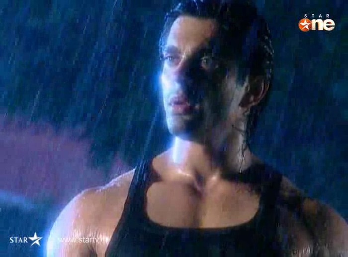 BN5kj - DILL MILL GAYYE KaSh As ArSh Panchgani Rain Scene Caps I